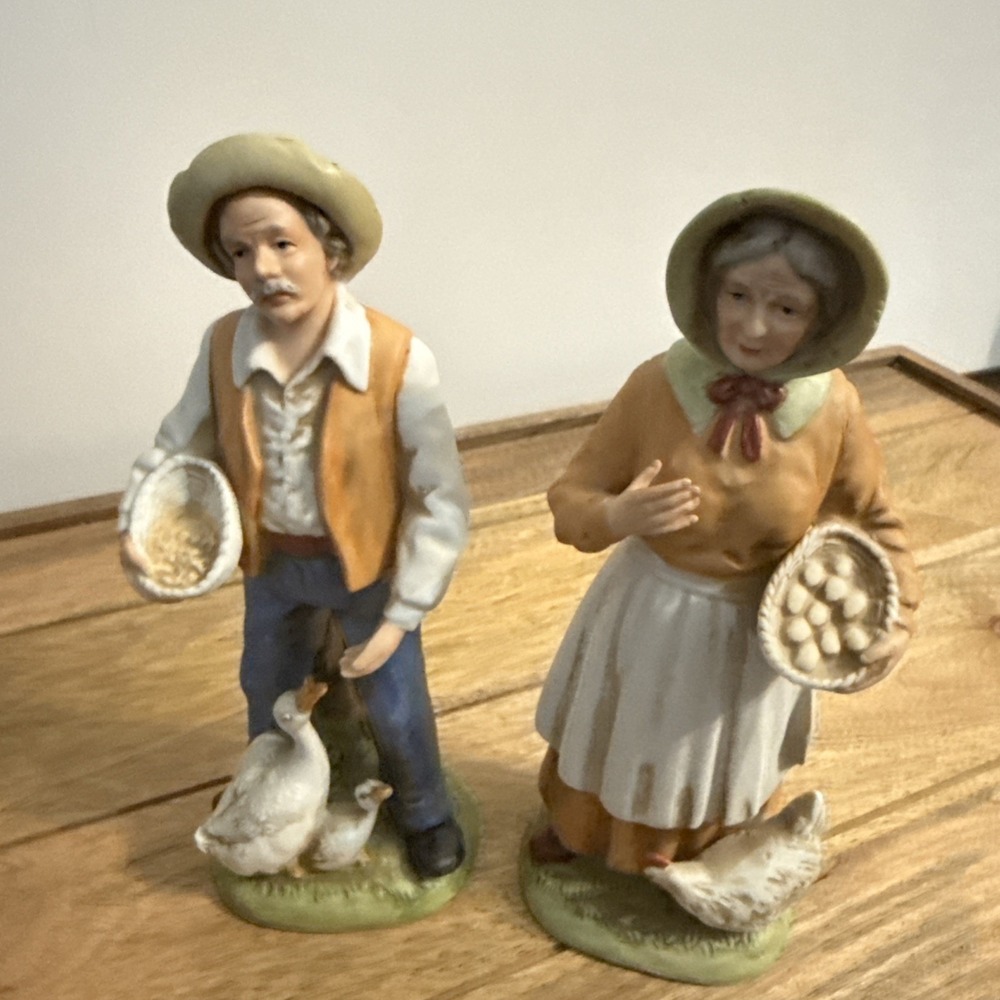Old Man And Woman Figurine #1426 Set Of 2 Vtg Feeding Geese Chicken Eggs 8 Inch